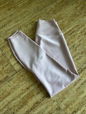 ALO yoga ballet pink 7/8 airlift leggings Nwot